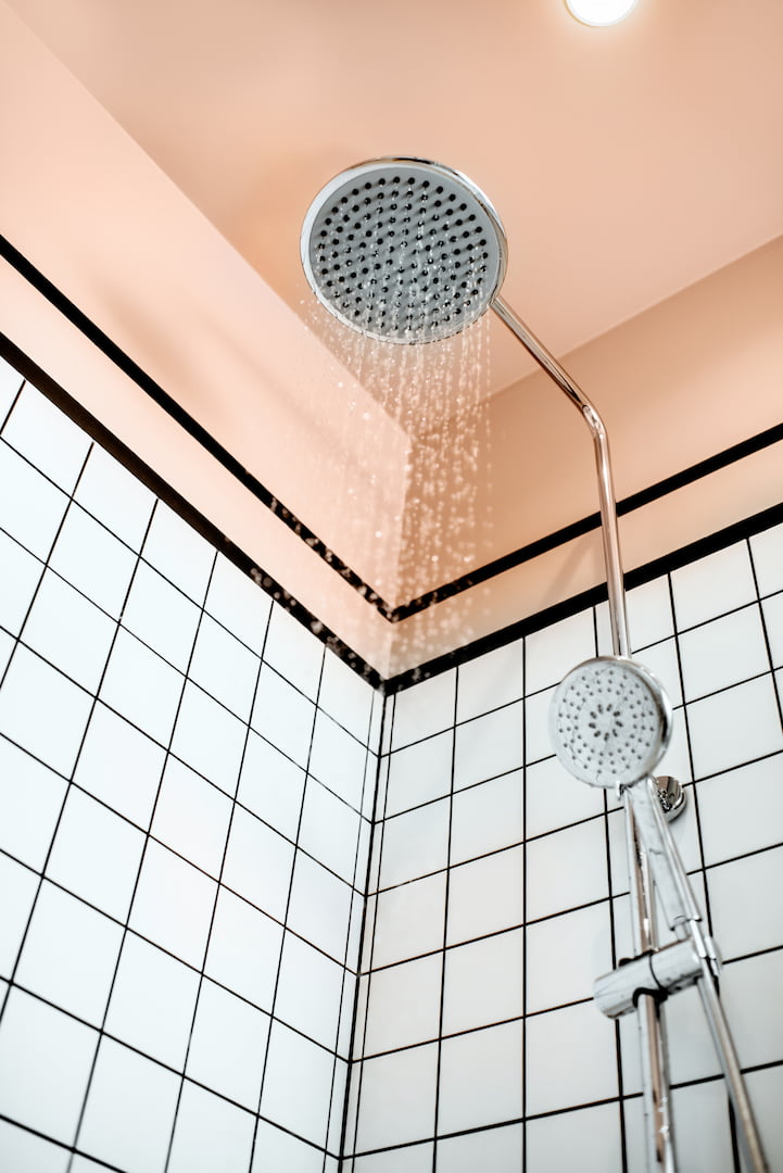 shower with falling drops 2021 09 02 09 20 02 utc (1) shower with falling drops 2021 09 02 09 20 02 utc (1)